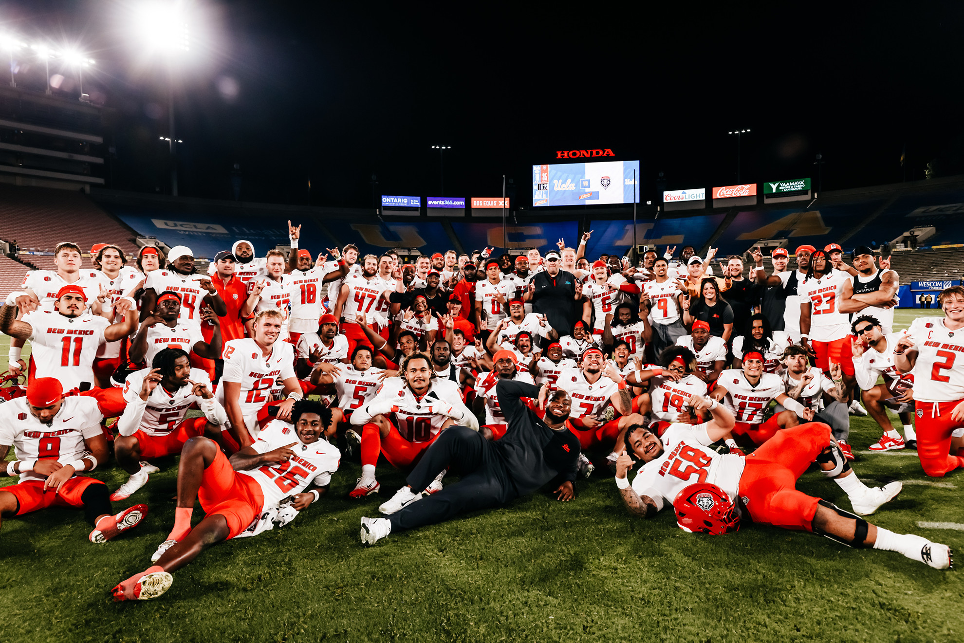 Lobos Thump UCLA In the Rose Bowl 35-10