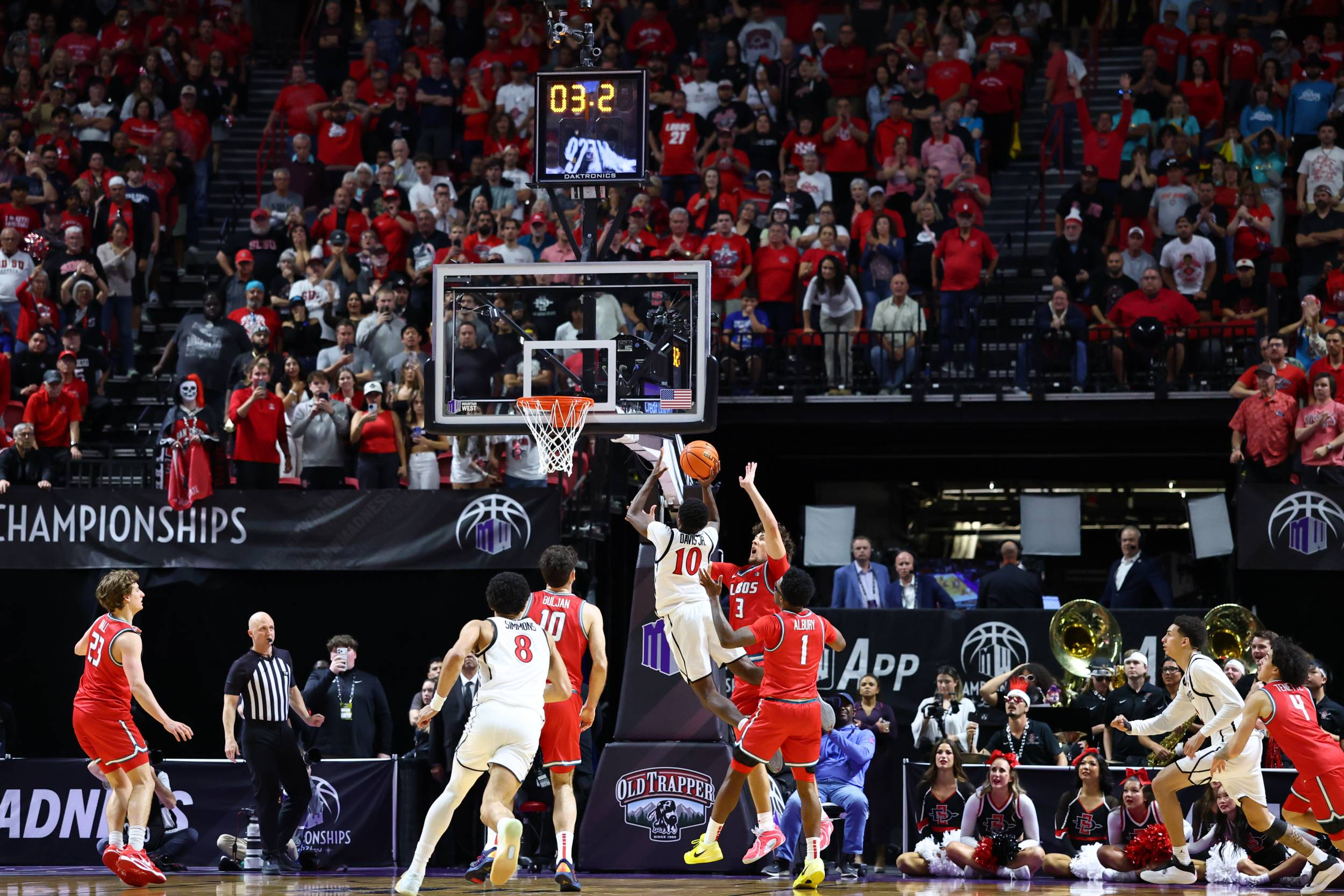 In the dying moments, No. 2 San Diego State's perimeter defense kept it above the surface to survive No. 3 New Mexico in MW semifinal