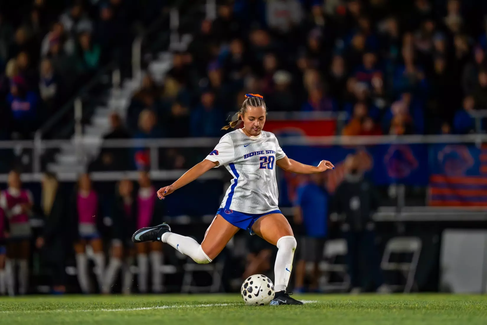 Broncos Advance to Mountain West Title Match