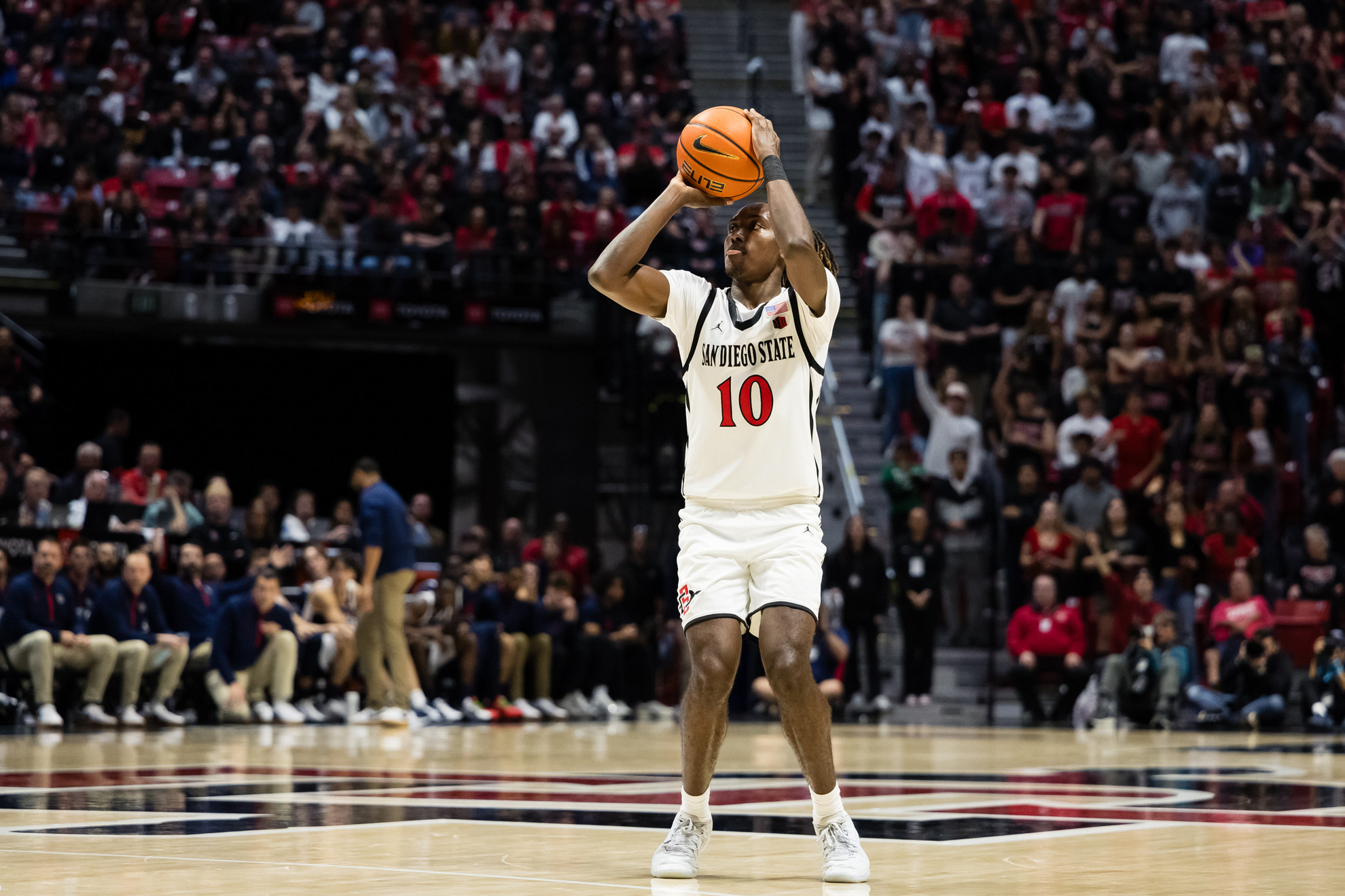 Aztecs Take Down No. 21/19 Creighton 71-53