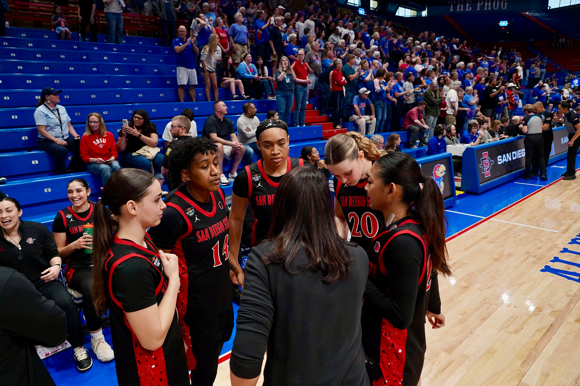 Aztecs' Season Ends in WBIT Quarterfinals at Kansas