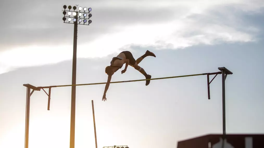 Logan Hammer Qualifies for Nationals as Utah State Men Excel at NCAA West First Rounds