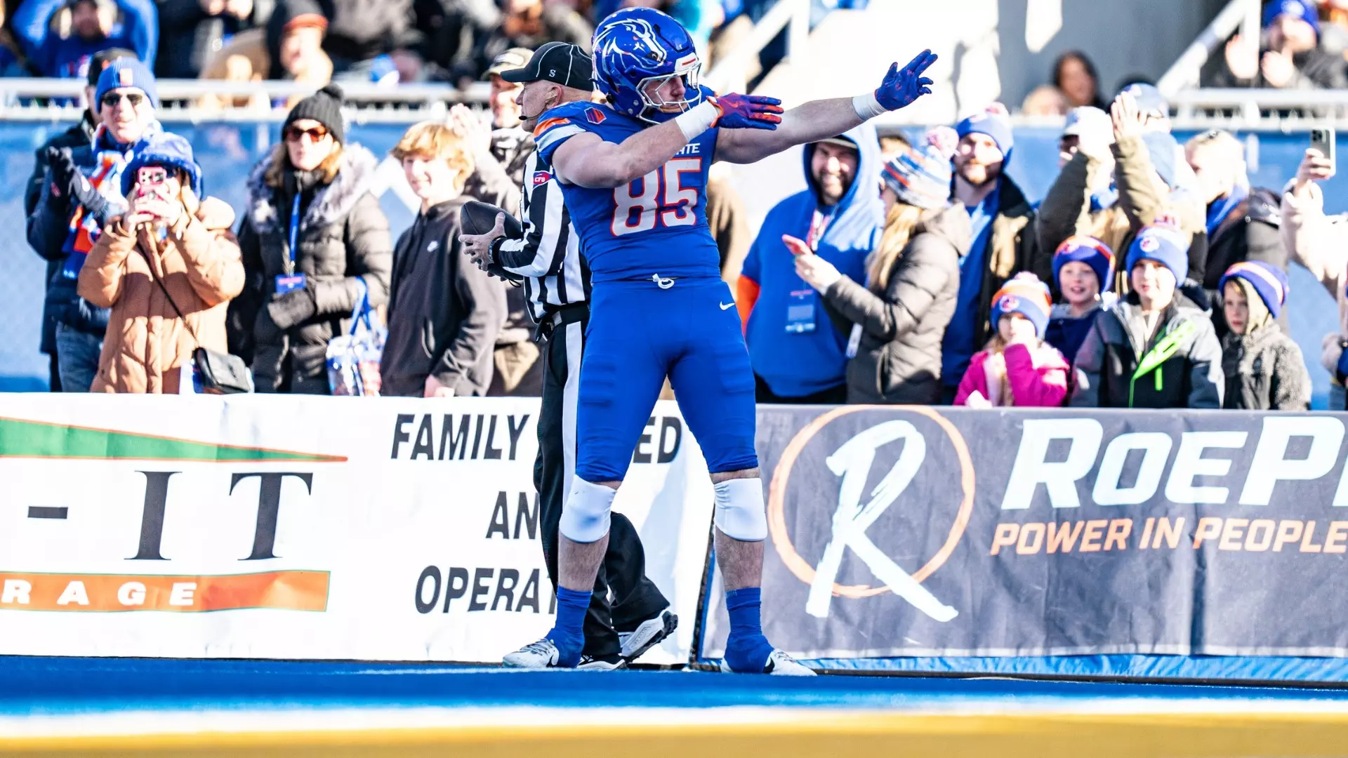 Lauter Earns Recognition on Mackey Award Watch List