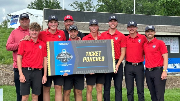 Lobos Advance to NCAA Championships with Fifth Place Regional Finish