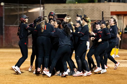 Softball Earns Extra Inning Walk-Off Win Over Baylor