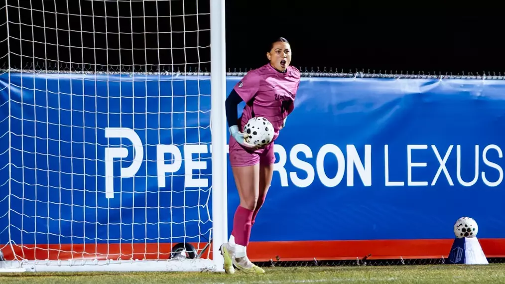 Rath Signs Pro Contract with Chicago Stars