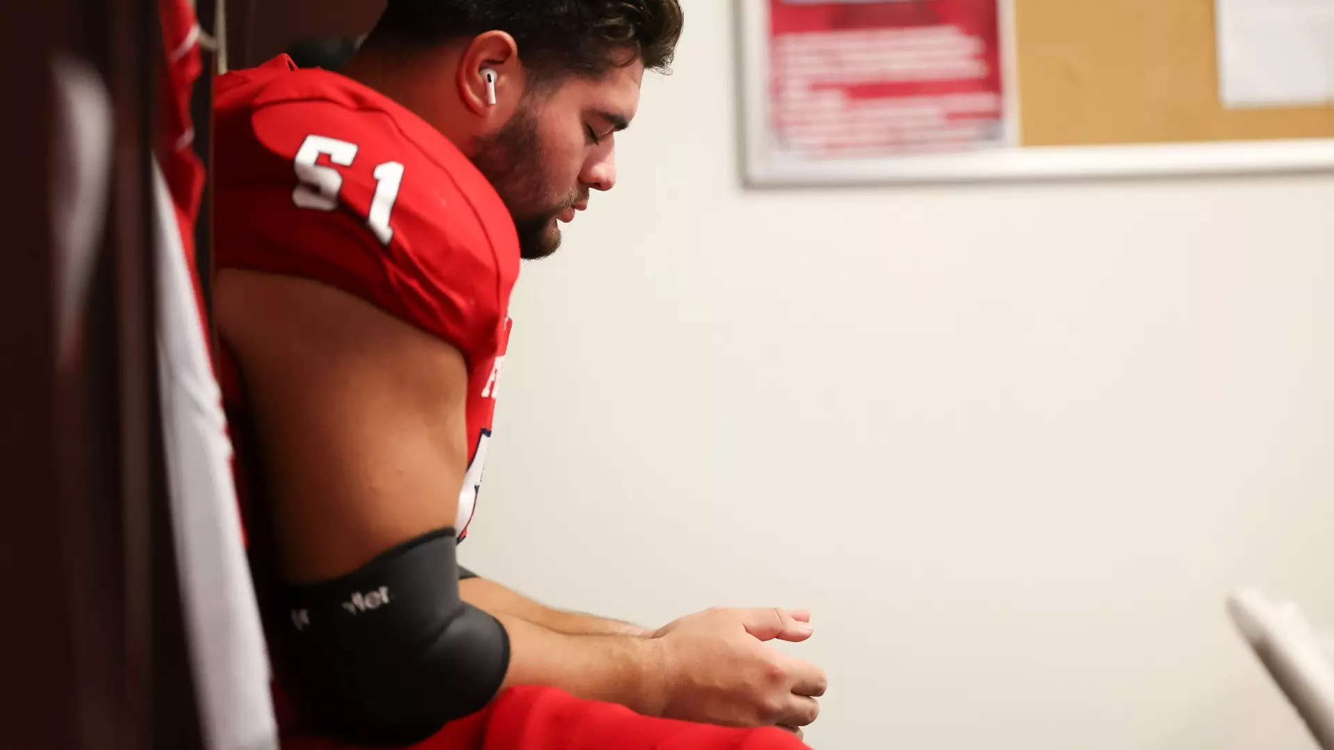 Vavao on preseason watch list for Lombardi Award