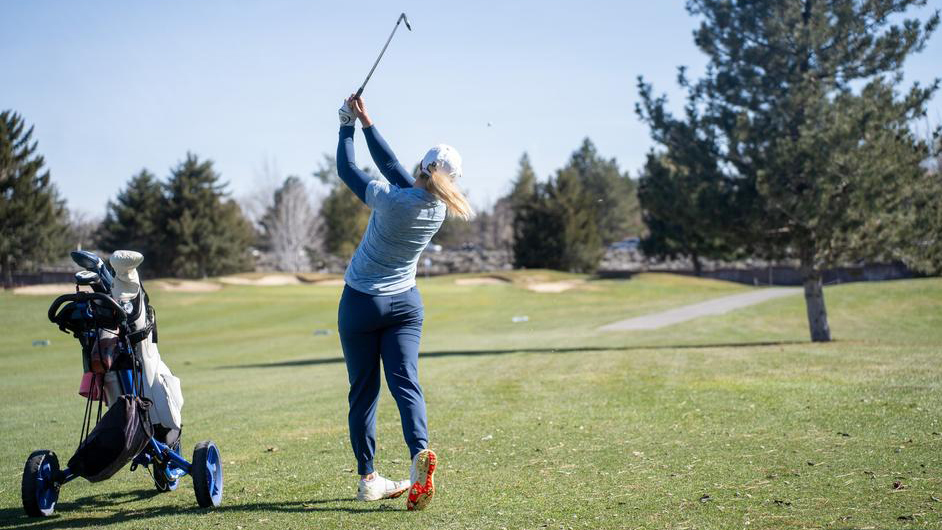 Sensational Final Round Propels John to Individual Title at Pat Lesser Harbottle Invitational