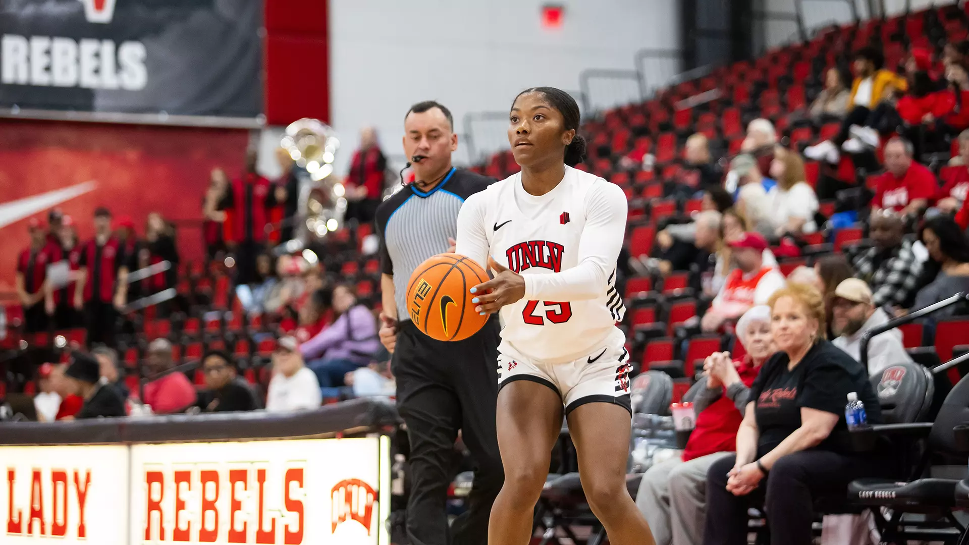 UNLV Collects 80-61 Victory Over DePaul