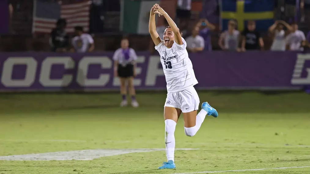 No. 7 Utah State Soccer Wraps Nonconference Play with 3-1 Win at Grand Canyon