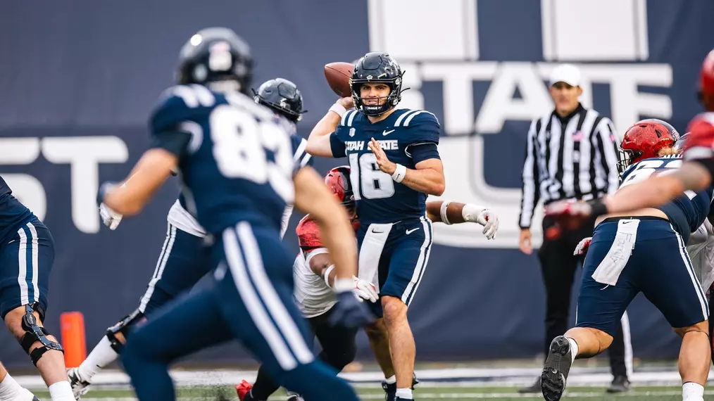 Utah State’s Bryson Barnes Named Davey O’Brien National Quarterback of the Week