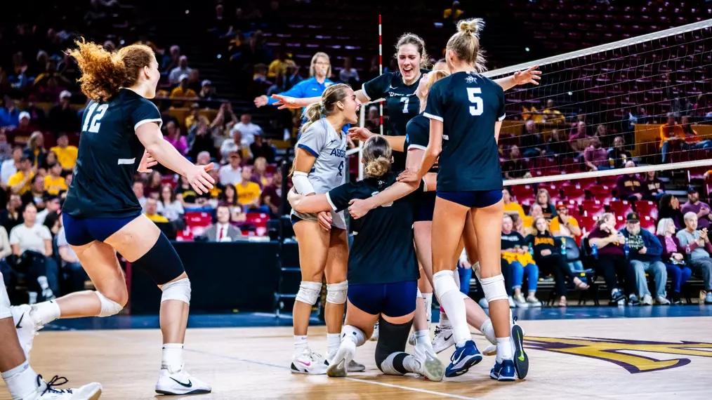 Aggies Fend Off Vols in Five-Set Epic to Advance in NCAA Tournament