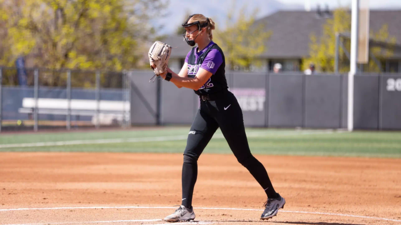 GCU sweeps Utah State to move to 9-0 in conference