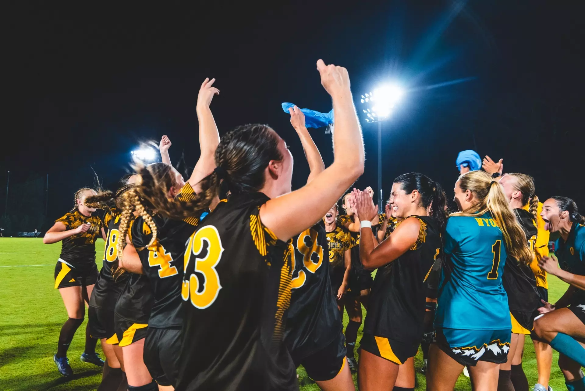 Wyoming Upsets No. 15 Georgia, 1-0, in Athens