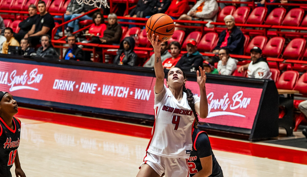 Lobos Cruise Past Cougars to Close Nonconference