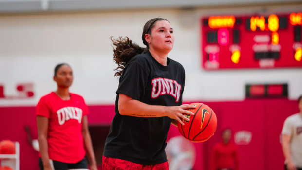 Destiny Leo On 20-Member Ann Meyers Drysdale Award Watch List